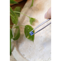 0.49 Ct. Blue Sapphire from Ceylon (Sri Lanka) Life Style