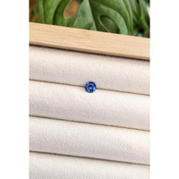 0.55 Ct. Blue Sapphire from Ceylon (Sri Lanka) Life Style