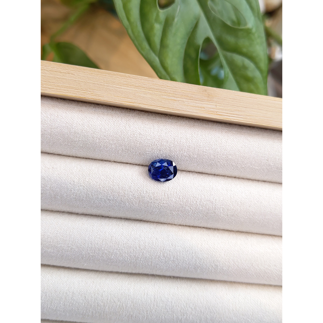 Loose Blue Sapphire - Oval 1.69 Ct. - #S26705 | The Natural