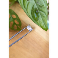 1.00 Ct. Blue Sapphire from Ceylon (Sri Lanka) Life Style