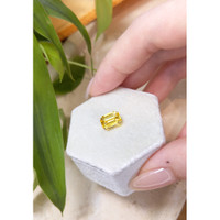 3.51 Ct. Yellow Sapphire from Ceylon (Sri Lanka) Life Style