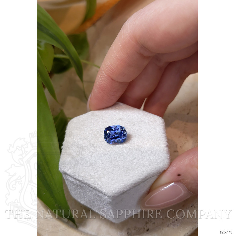 3.81 Ct. Bi Color Sapphire from Ceylon (Sri Lanka)