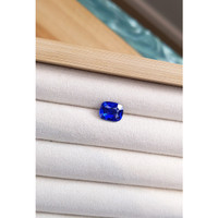 3.59 Ct. Blue Sapphire from Ceylon (Sri Lanka) Life Style