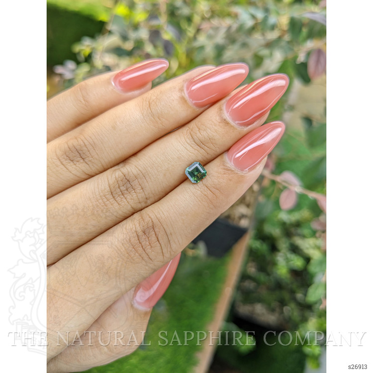 0.87 Ct. Green Sapphire from Ceylon (Sri Lanka)