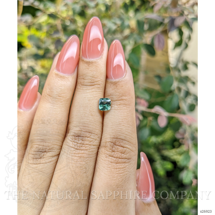 0.95 Ct. Green Sapphire from Ceylon (Sri Lanka)