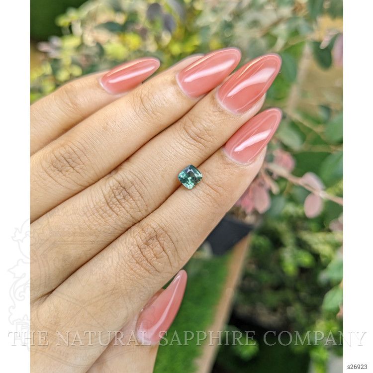 0.95 Ct. Green Sapphire from Ceylon (Sri Lanka)