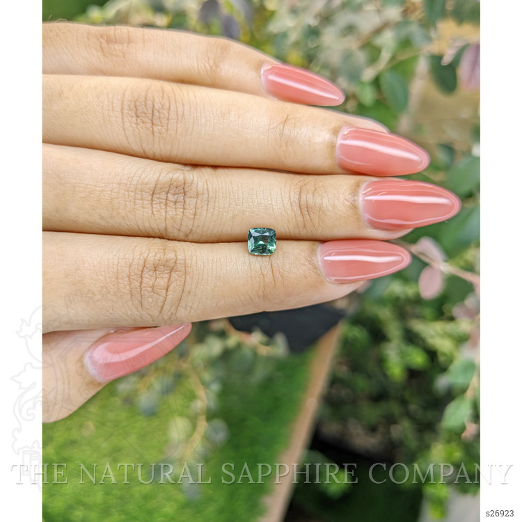 0.95 Ct. Green Sapphire from Ceylon (Sri Lanka)