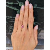 4.03 Ct. Padparadscha Sapphire from Ceylon (Sri Lanka) Life Style