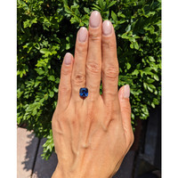 4.50 Ct. Blue Sapphire from Burma (Myanmar) Life Style