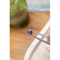 1.09 Ct. Blue Sapphire from Ceylon (Sri Lanka) Life Style