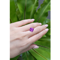 3.94 Ct. Purplish Pink Sapphire from Ceylon (Sri Lanka) Life Style