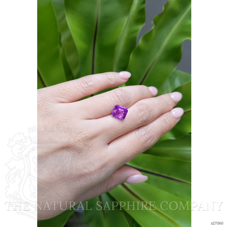 3.94 Ct. Purplish Pink Sapphire from Ceylon (Sri Lanka)