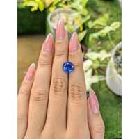 4.04 Ct. Blue Sapphire from Ceylon (Sri Lanka) Life Style