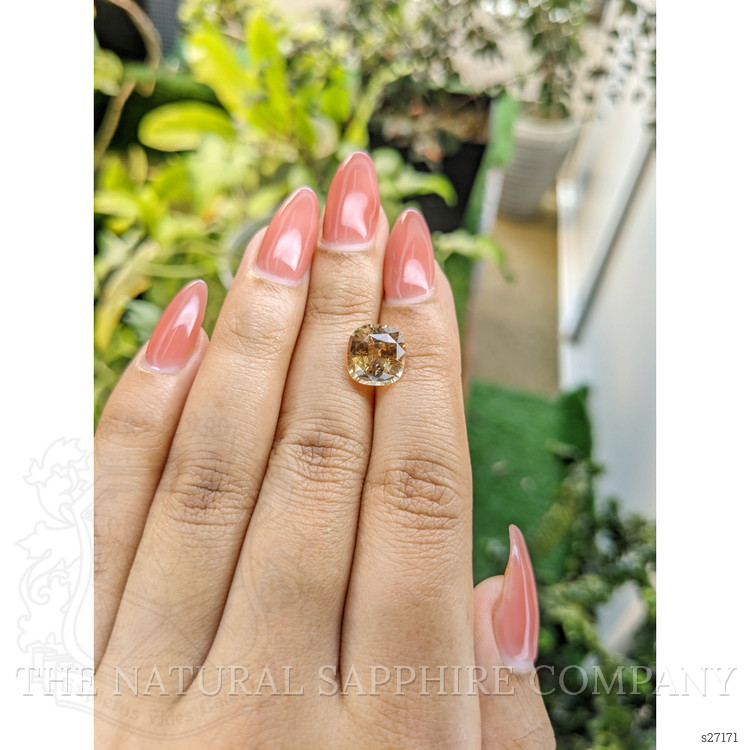 4.68 Ct. Peach Sapphire from Ceylon (Sri Lanka)