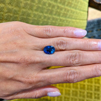5.00 Ct. Blue Sapphire from Ceylon (Sri Lanka) Life Style
