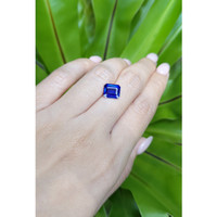 3.07 Ct. Blue Sapphire from Ceylon (Sri Lanka) Life Style