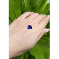 3.22 Ct. Blue Sapphire from Ceylon (Sri Lanka) Life Style
