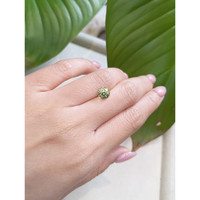 2.15 Ct. Yellowish Green Sapphire from Ceylon (Sri Lanka) Life Style