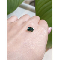 2.16 Ct. Bluish Green Sapphire from Ceylon (Sri Lanka) Life Style