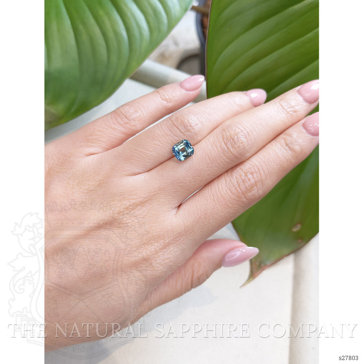 3.02 Ct. Bi Color Sapphire from Ceylon (Sri Lanka)