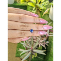 1.09 Ct. Blue Sapphire from Ceylon (Sri Lanka) Life Style