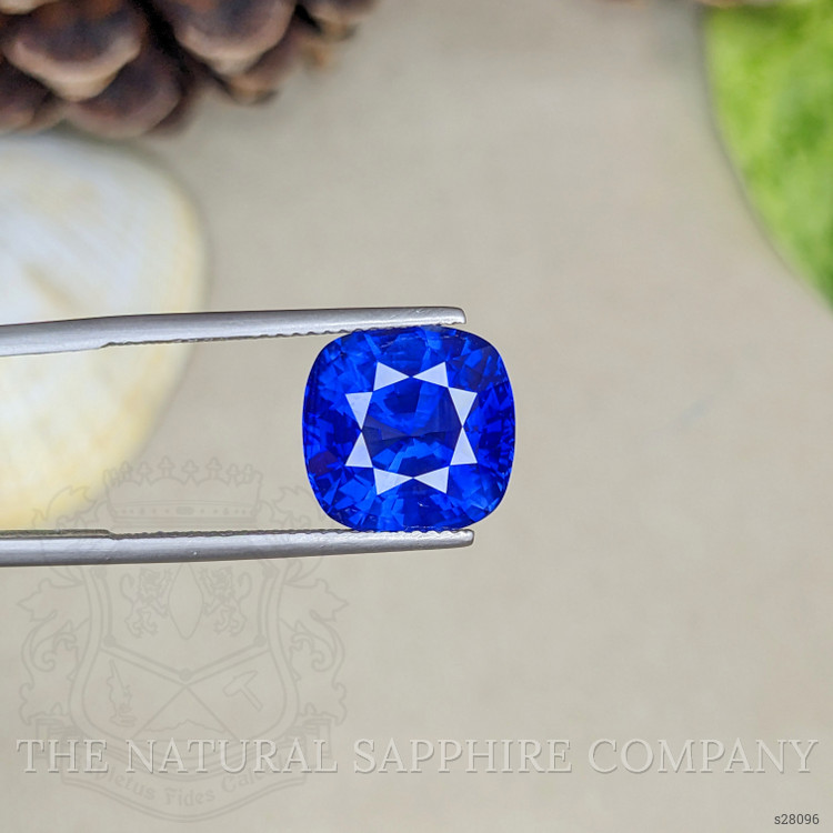 9.04 Ct. Blue Sapphire from Ceylon (Sri Lanka)