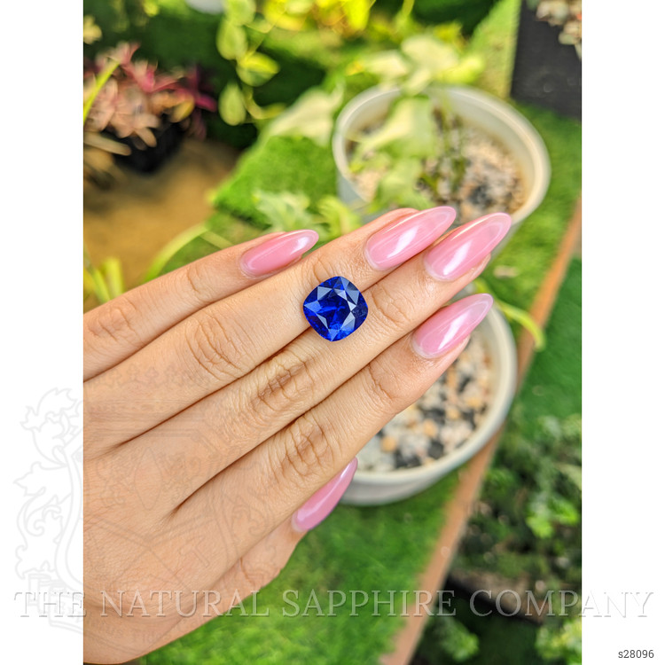 9.04 Ct. Blue Sapphire from Ceylon (Sri Lanka)