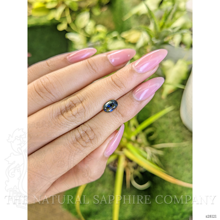 1.73 Ct. Bi Color Sapphire from Ceylon (Sri Lanka)