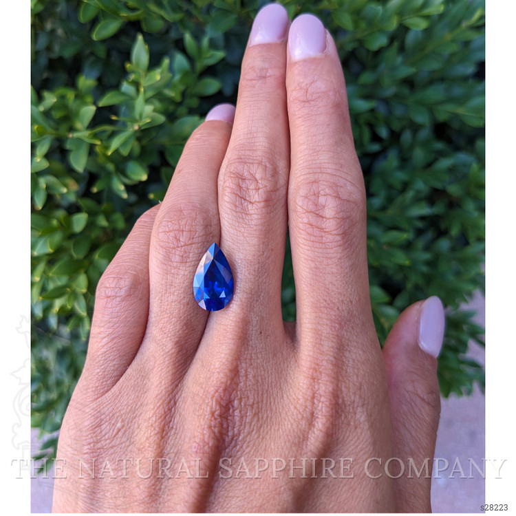 4.99 Ct. Blue Sapphire from Ceylon (Sri Lanka)