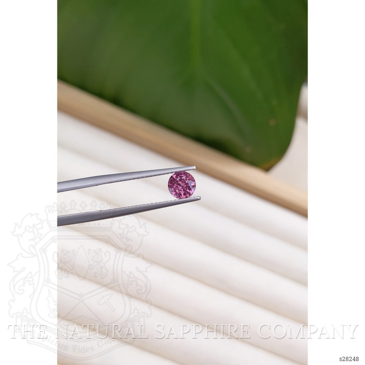 1.06 Ct. Pink Sapphire from Ceylon (Sri Lanka)