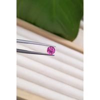 1.23 Ct. Pink Sapphire from Ceylon (Sri Lanka) Life Style