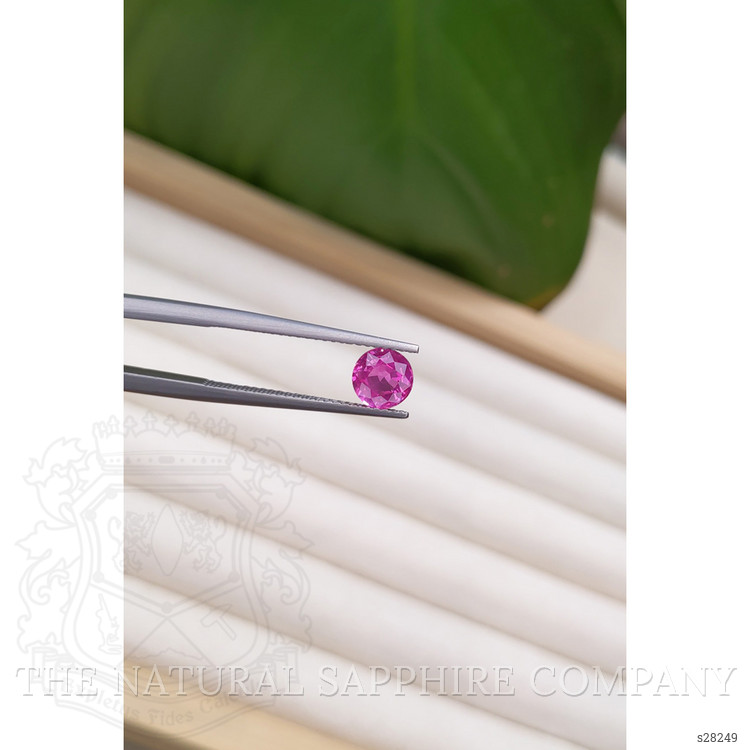 1.23 Ct. Pink Sapphire from Ceylon (Sri Lanka)