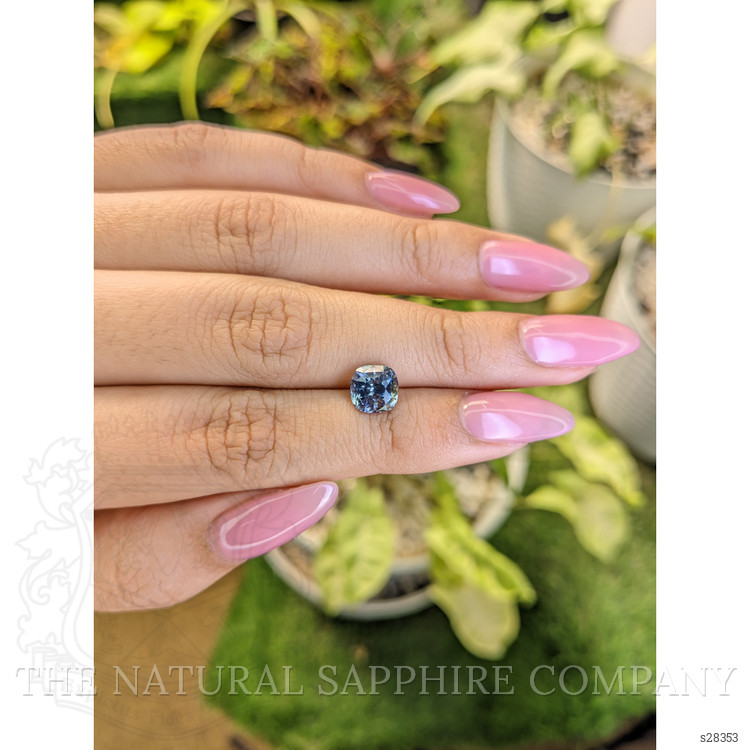 2.31 Ct. Bi Color Sapphire from Ceylon (Sri Lanka)