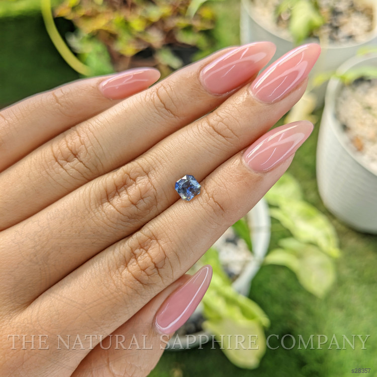 1.09 Ct. Bi Color Sapphire from Ceylon (Sri Lanka)