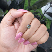 1.04 Ct. Bi Color Sapphire from Madagascar Life Style