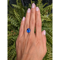 7.32 Ct. Blue Sapphire from Ceylon (Sri Lanka) Life Style