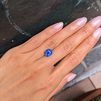4.21 Ct. Blue Sapphire from Ceylon (Sri Lanka) Life Style
