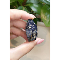 141.42 Ct. Blue Sapphire Crystal from Ceylon (Sri Lanka) Life Style