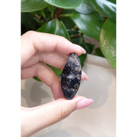 107.96 Ct. Black Sapphire Crystal from Ceylon (Sri Lanka) Life Style