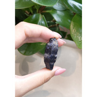 107.96 Ct. Black Sapphire Crystal from Ceylon (Sri Lanka) Life Style