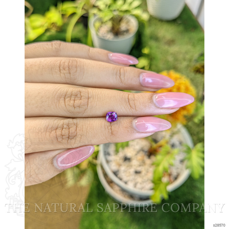 1.01 Ct. Pinkish Purple Sapphire from Ceylon (Sri Lanka)