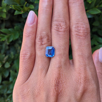 3.17 Ct. Blue Sapphire from Ceylon (Sri Lanka) Life Style