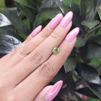 1.46 Ct. Green Sapphire from Ceylon (Sri Lanka) Life Style