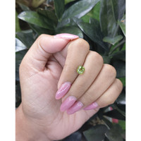 1.46 Ct. Green Sapphire from Ceylon (Sri Lanka) Life Style