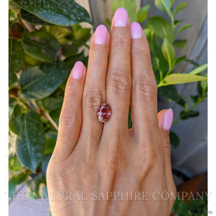 6.15 Ct. Padparadscha Sapphire from Ceylon (Sri Lanka)