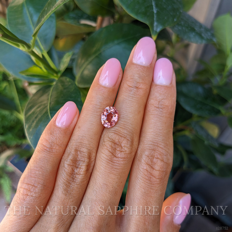 3.02 Ct. Padparadscha Sapphire from Ceylon (Sri Lanka)