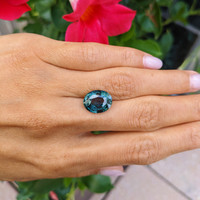 7.10 Ct. Green Sapphire from Ceylon (Sri Lanka) Life Style