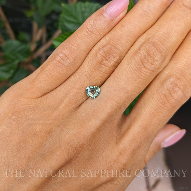 1.01 Ct. Green Sapphire from Ceylon (Sri Lanka)