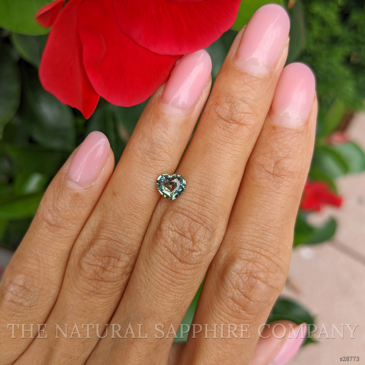 1.01 Ct. Green Sapphire from Ceylon (Sri Lanka)