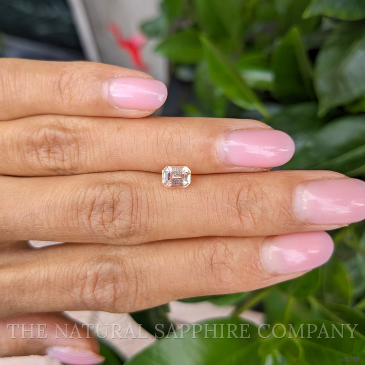 1.04 Ct. Padparadscha Sapphire from Ceylon (Sri Lanka)
